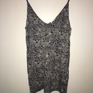PATTERNED TANK